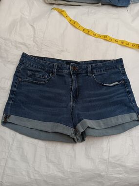 Aero - brand women's dark denim roll-cuff jean shorts